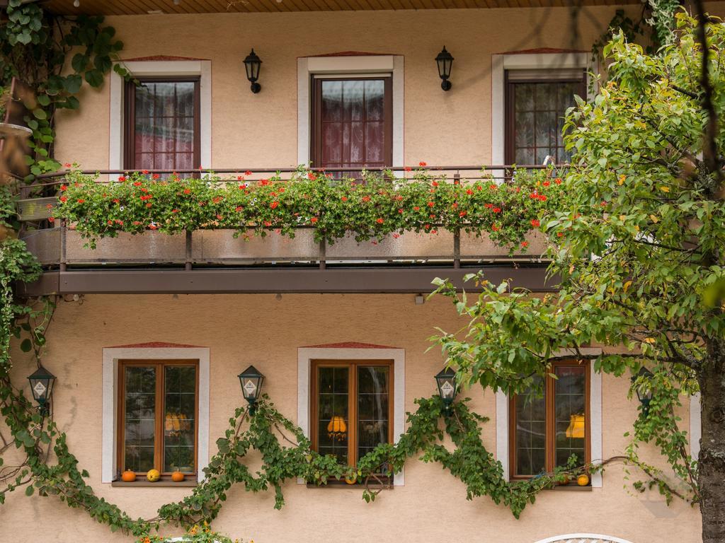 Hotel Restaurant Alte Linde Bad Wildbad Esterno foto