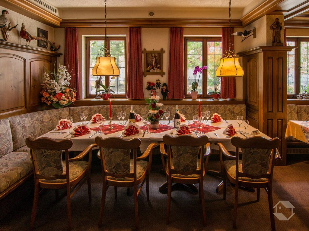 Hotel Restaurant Alte Linde Bad Wildbad Esterno foto