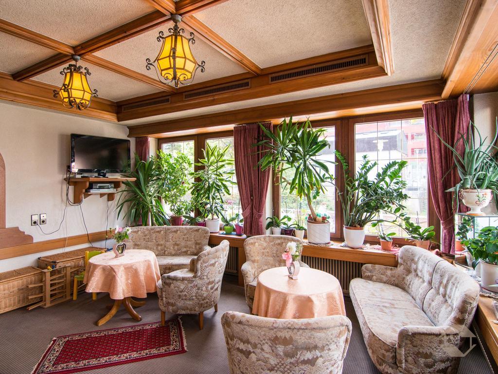 Hotel Restaurant Alte Linde Bad Wildbad Esterno foto