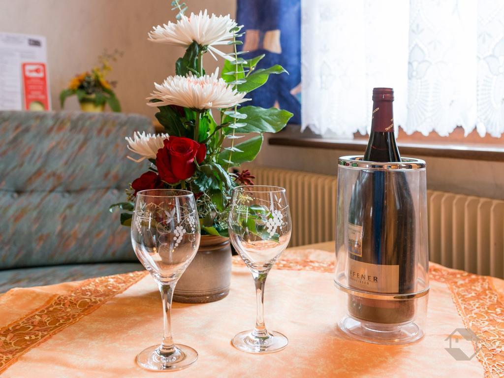 Hotel Restaurant Alte Linde Bad Wildbad Esterno foto