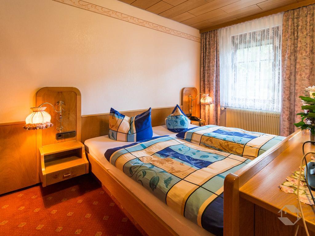 Hotel Restaurant Alte Linde Bad Wildbad Esterno foto